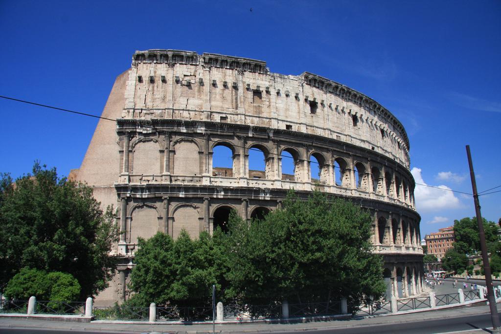 לינה וארוחת בוקר רומא Viale Del Colosseo מראה חיצוני תמונה